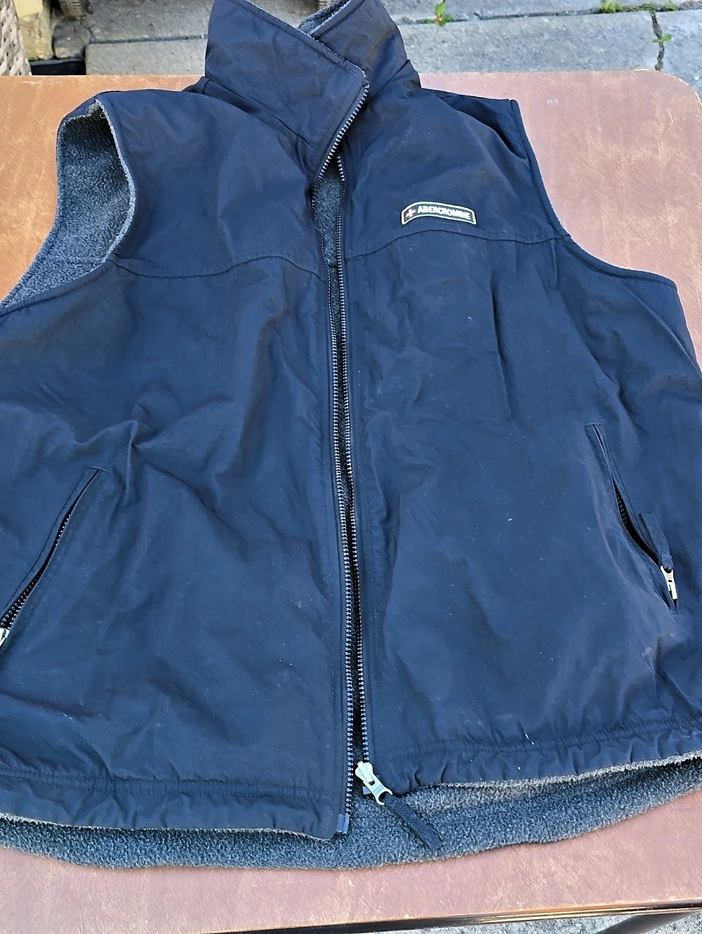 Reversable Abercrombie Nylon Fleece-Lined Vest in Blue XL